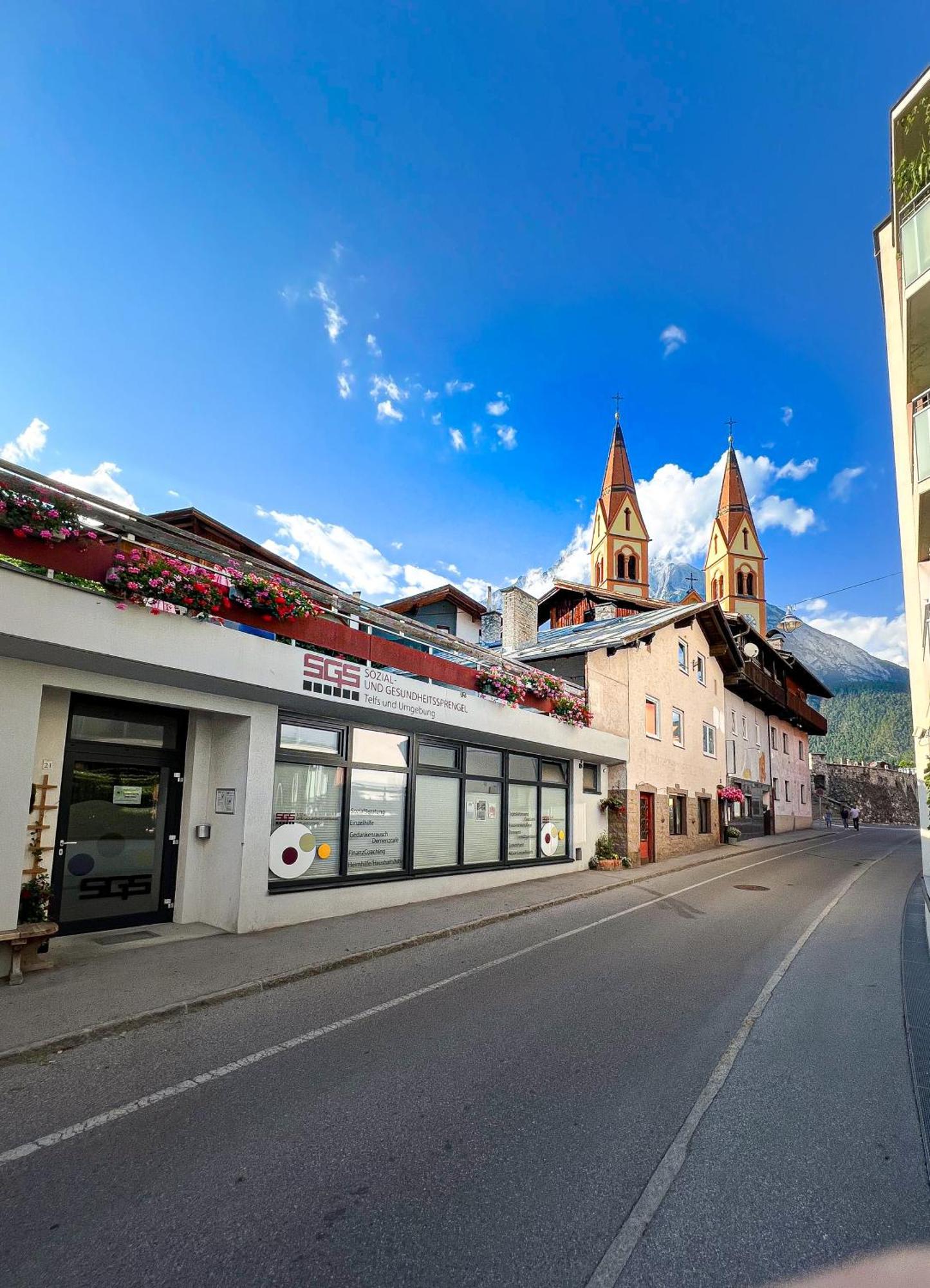 Mitten Im Zentrum Ferienwohnungen Mit Sonniger Terrasse Telfs Exterior foto